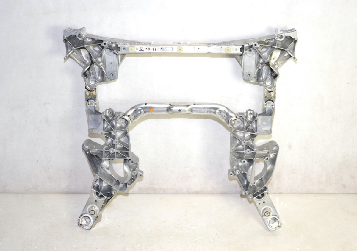 BMW F90 F91 G11 G31 G32 wózek sanki xDrive 6887340 BMW F90 F91 G11 G31 G32 wózek sanki xDrive 6887340
