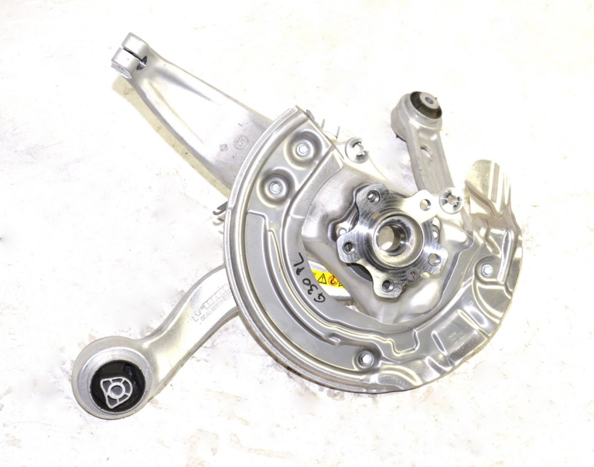 BMW G30 G31 wahacz zwrotnica piasta xDrive lewa BMW G30 G31 wahacz zwrotnica piasta xDrive lewa