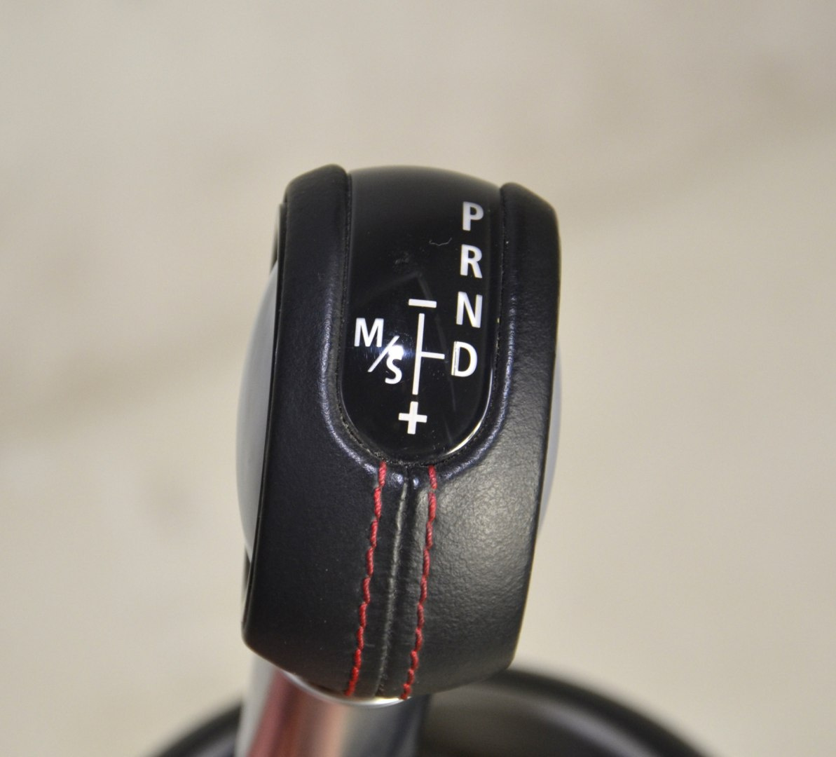 MINI F60 F56 dźwignia gałka zmiany biegów 9325508 MINI F60 F56 dźwignia gałka zmiany biegów 9325508