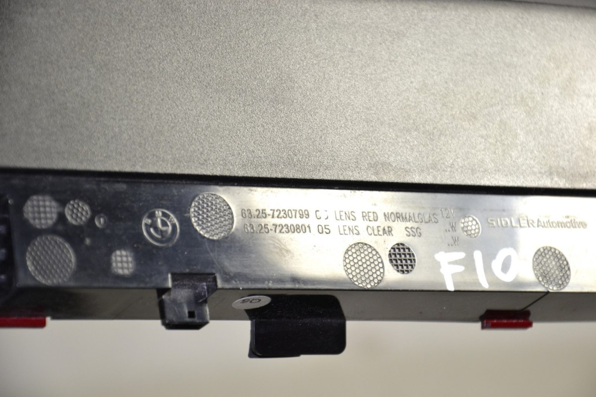 BMW F10 LCI trzecie światło stop 7230799 BMW F10 LCI trzecie światło stop 7230799