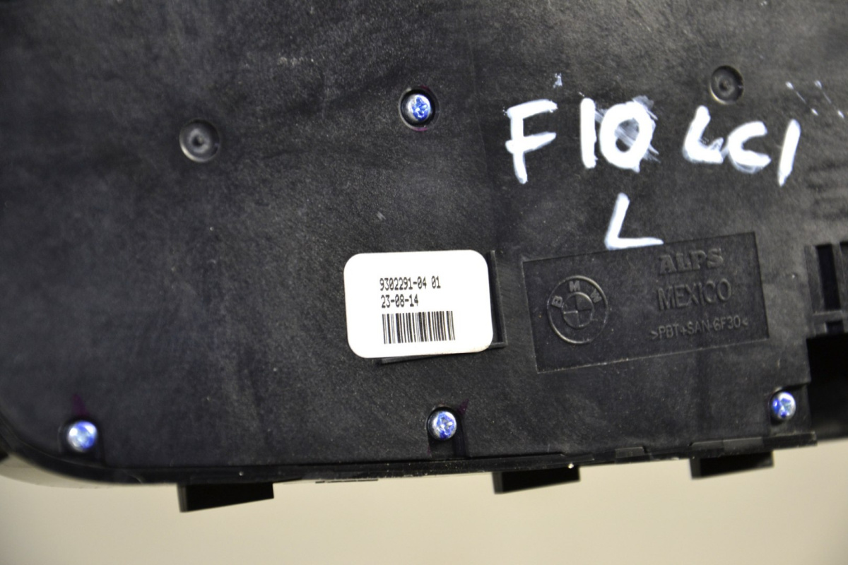 BMW F07 F10 przełącznik regulacja fotela 9302291 BMW F07 F10 przełącznik regulacja fotela 9302291