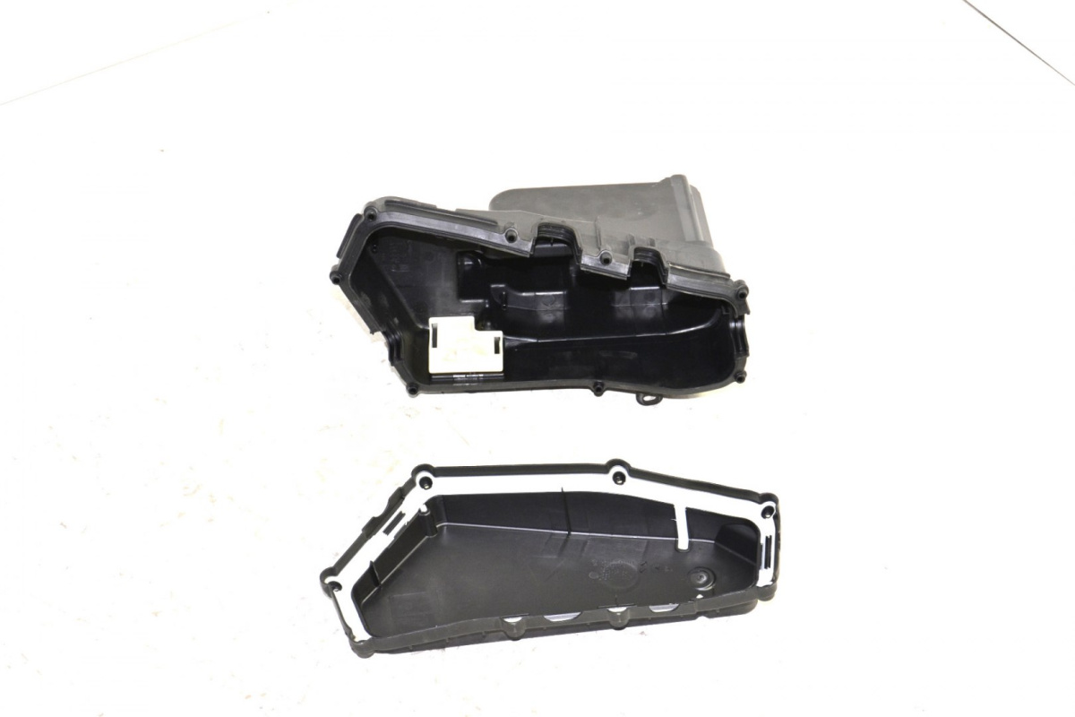 BMW F20 F30 obudowa komputera 8509914 8509913 BMW F20 F30 obudowa komputera 8509914 8509913