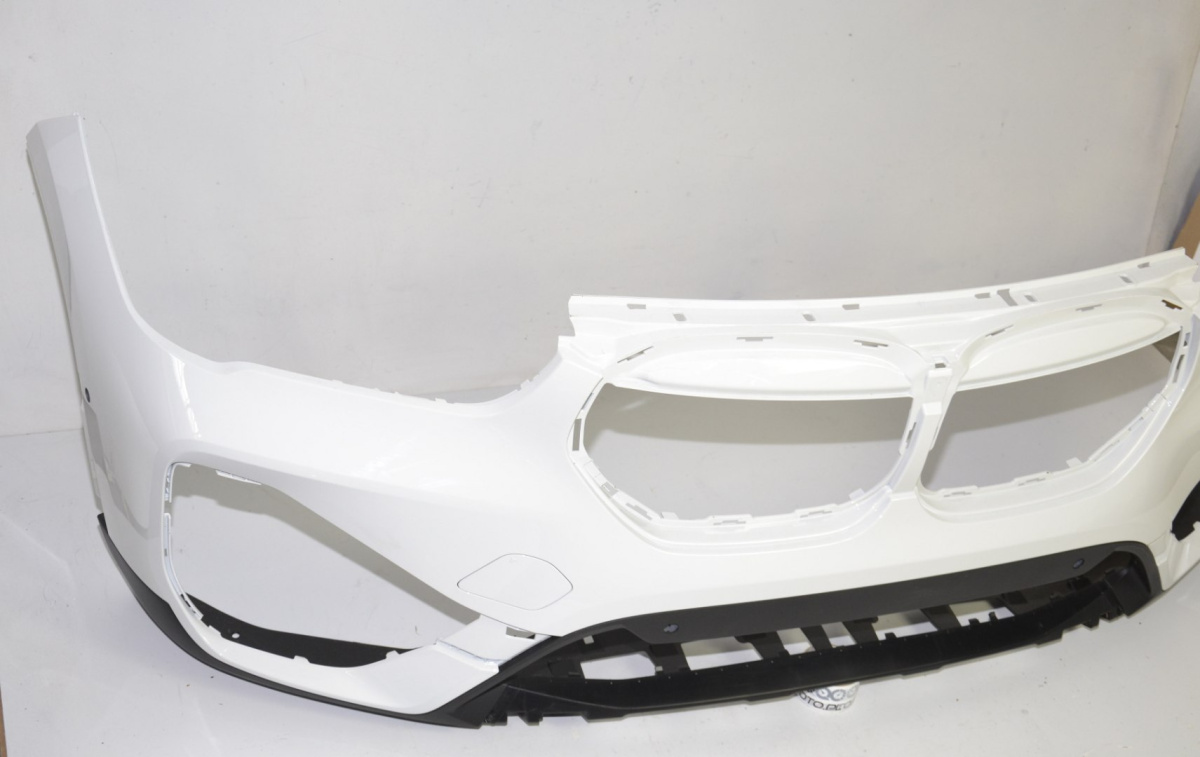 BMW X1 F48 LCI zderzak kolor 300 przód PDC 7954205 BMW X1 F48 LCI zderzak kolor 300 przód PDC 7954205