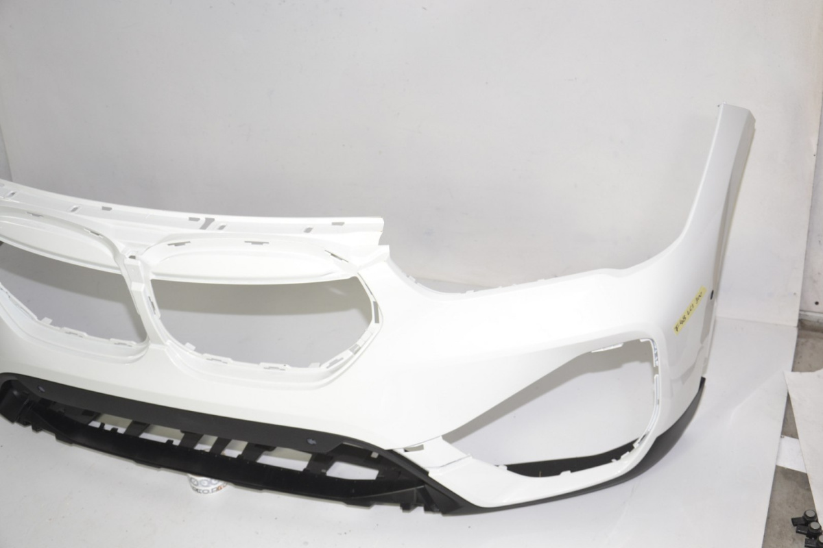 BMW X1 F48 LCI zderzak kolor 300 przód PDC 7954205 BMW X1 F48 LCI zderzak kolor 300 przód PDC 7954205