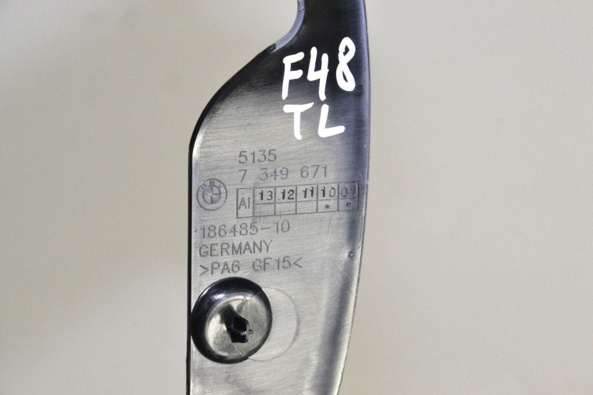 BMW X1 F48 listwa osłona drzwi tył 7349671 BMW X1 F48 listwa osłona drzwi tył 7349671