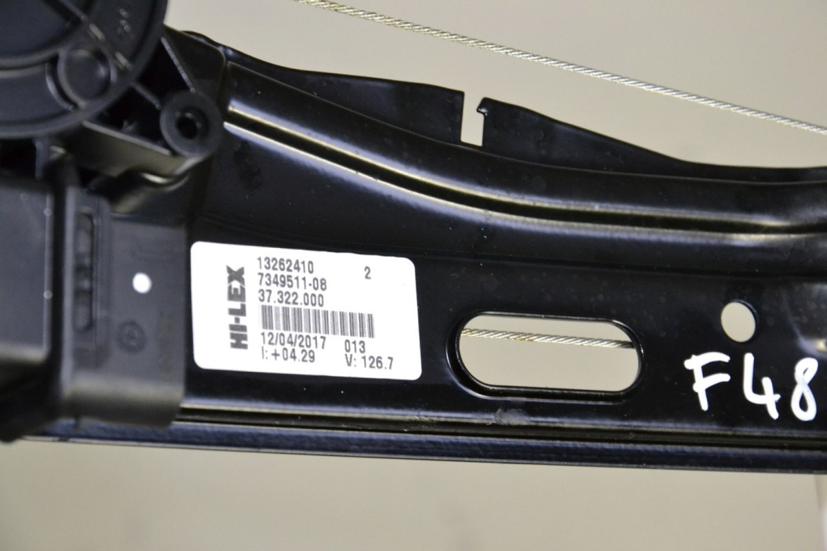 BMW X1 F48 mechanizm szyby lewy tył 7349511 BMW X1 F48 mechanizm szyby lewy tył 7349511