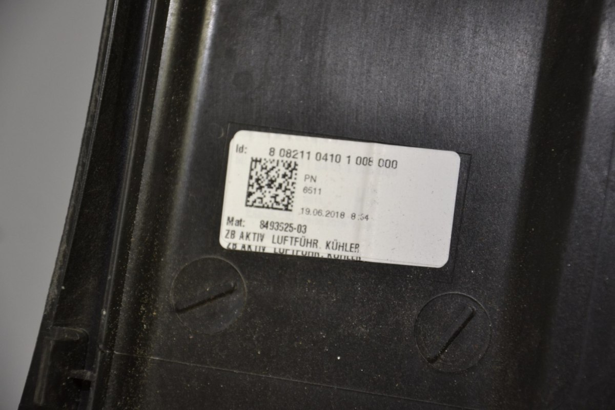 BMW X2 F39 prowadnica kierownica powietrza 8493925 BMW X2 F39 prowadnica kierownica powietrza 8493925