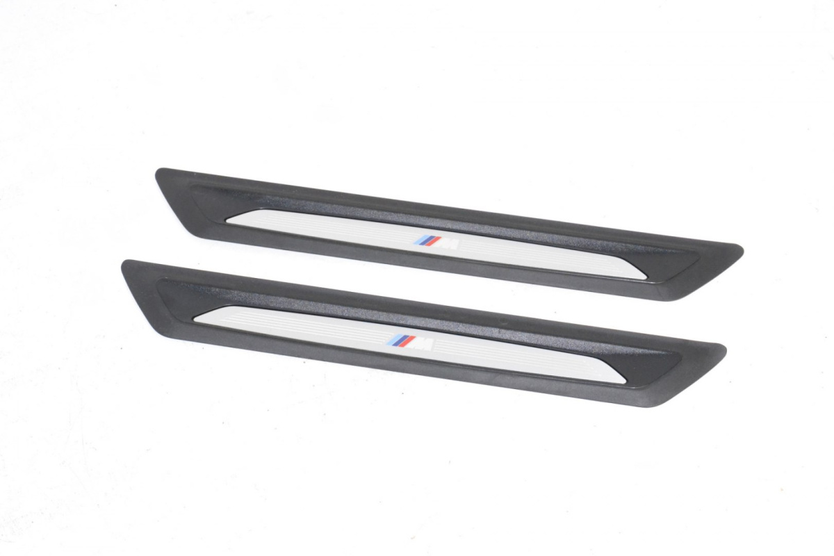 BMW 1 F20 3 F30 F48 osłona listwa progu M 8051037 BMW 1 F20 3 F30 F48 osłona listwa progu M 8051037