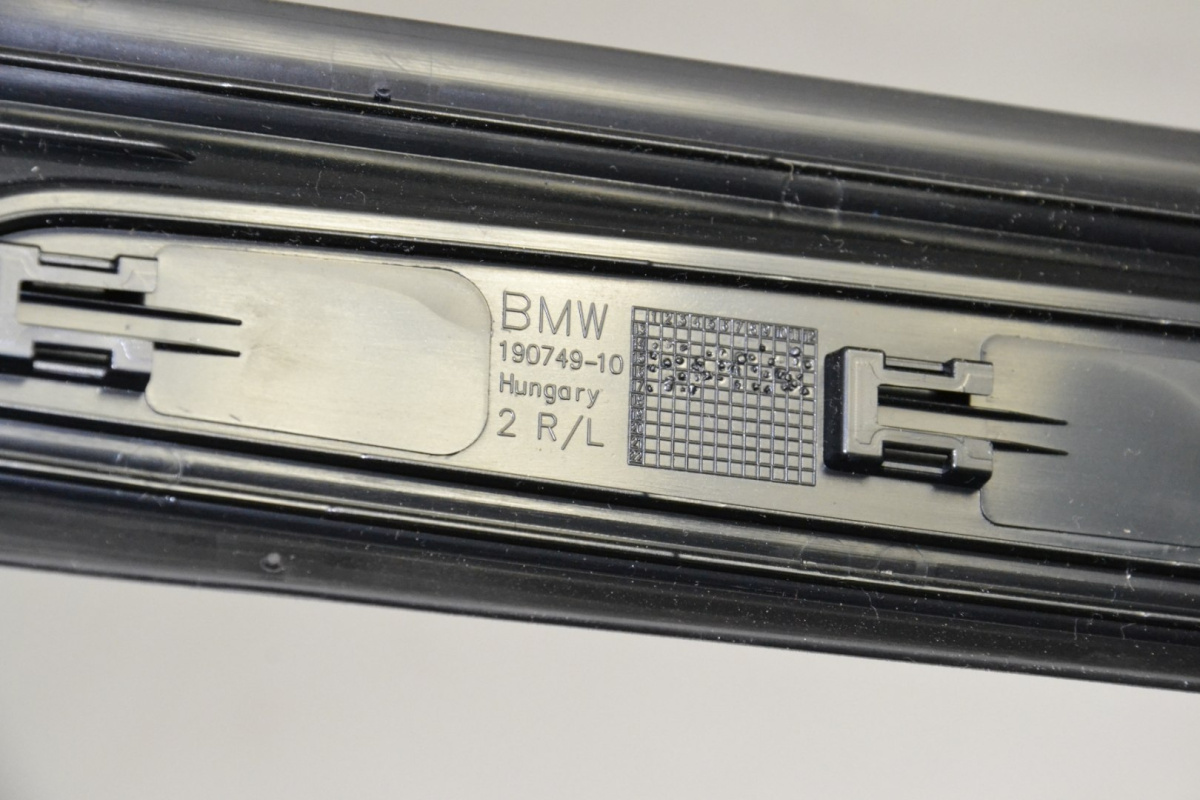 BMW 1 F20 3 F30 F48 osłona listwa progu M 8051037 BMW 1 F20 3 F30 F48 osłona listwa progu M 8051037