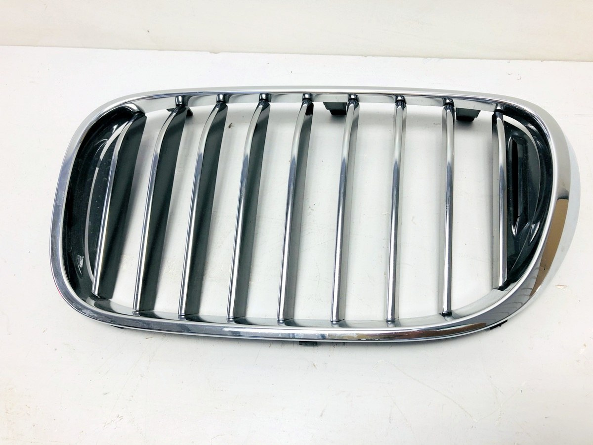 BMW 7 G11 G12 atrapa nerka lewa grill 7357011 BMW 7 G11 G12 atrapa nerka lewa grill 7357011