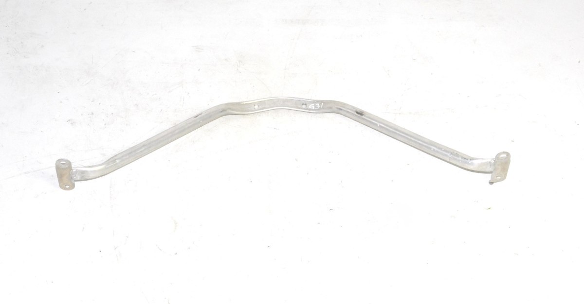 BMW 5 G30 G31 wspornik przedniej ścianki 7215019 BMW 5 G30 G31 wspornik przedniej ścianki 7215019