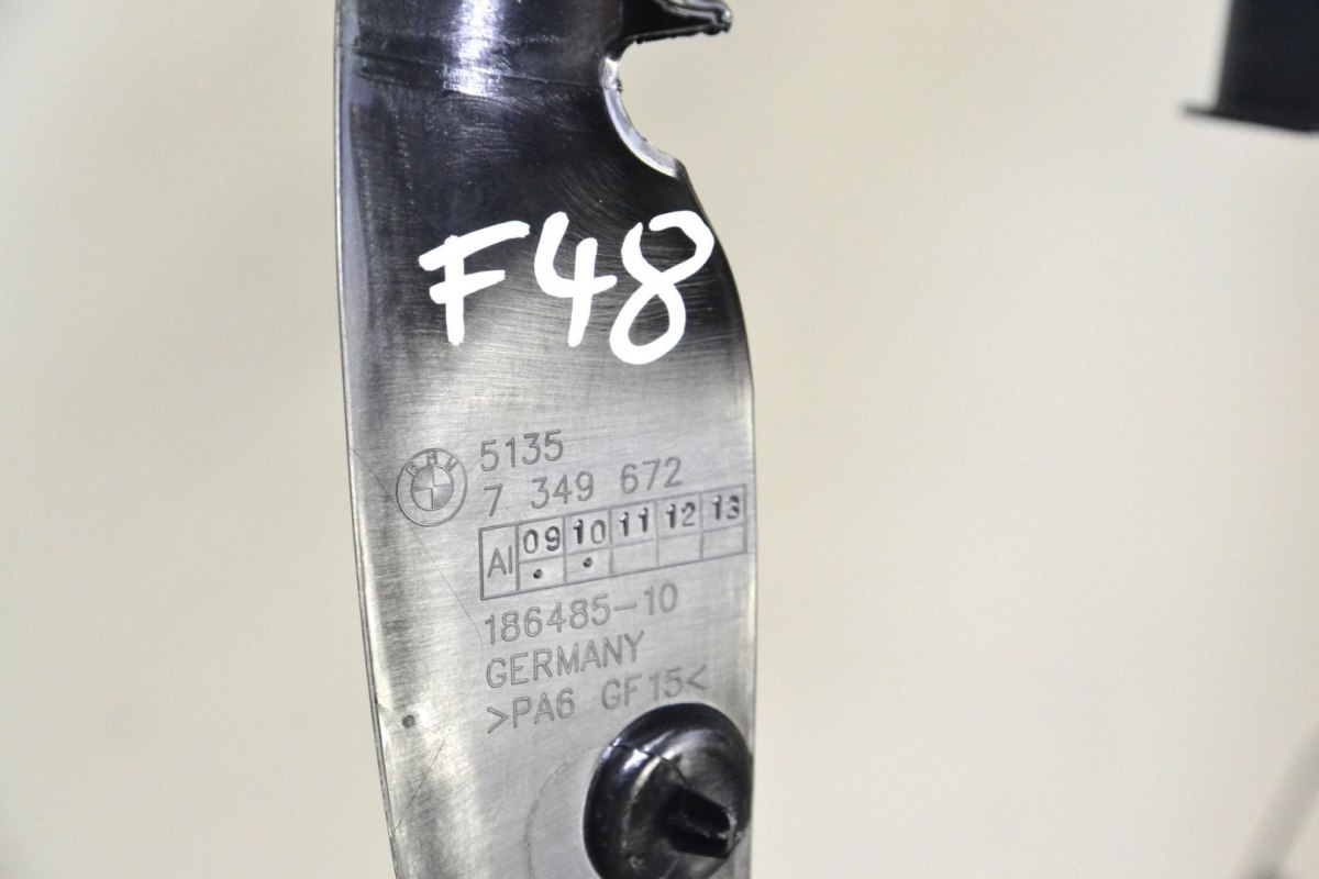 BMW X1 F48 listwa osłona drzwi tył 7349672 BMW X1 F48 listwa osłona drzwi tył 7349672