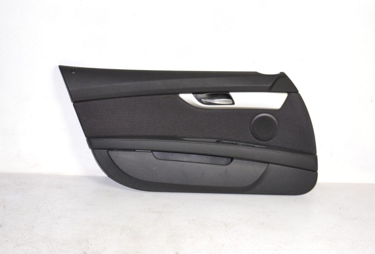 BMW 1 E87 tapicerka boczek drzwi prawy przód BMW 1 E87 tapicerka boczek drzwi prawy przód