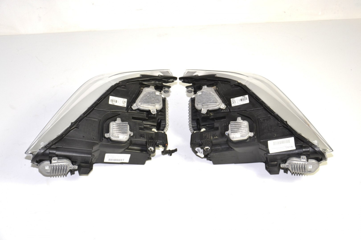 BMW X1 F48 lampa przednia przód prawa lewa LED BMW X1 F48 lampa przednia przód prawa lewa LED