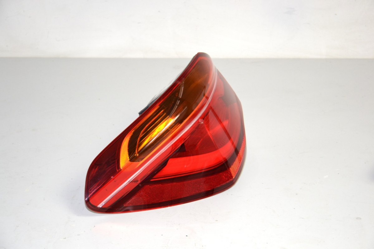 BMW X1 F48 lampa tylna tył LED 7488545 7488546 BMW X1 F48 lampa tylna tył LED 7488545 7488546