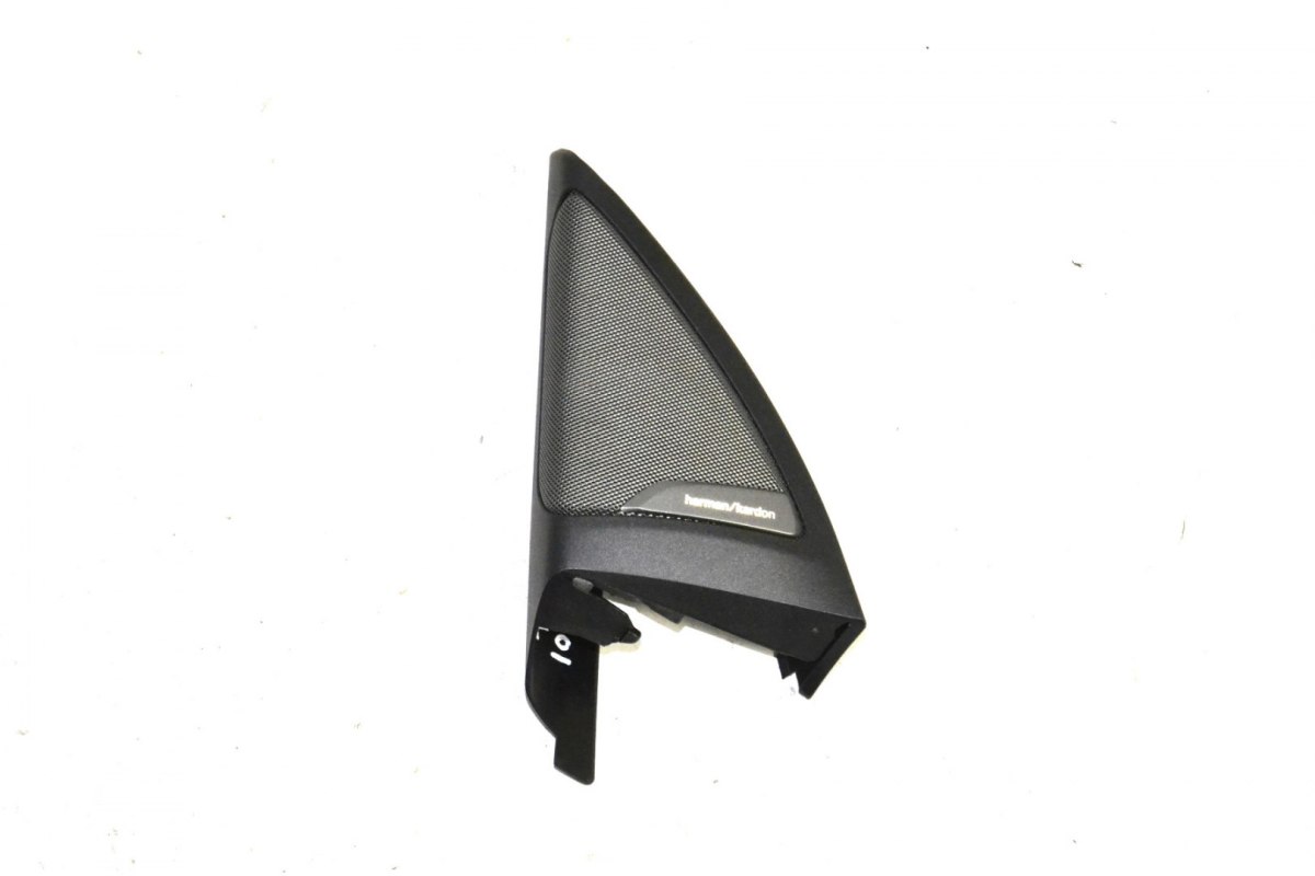 BMW X3 G01 osłona narożna Harman Kardon 7419327 BMW X3 G01 osłona narożna Harman Kardon 7419327