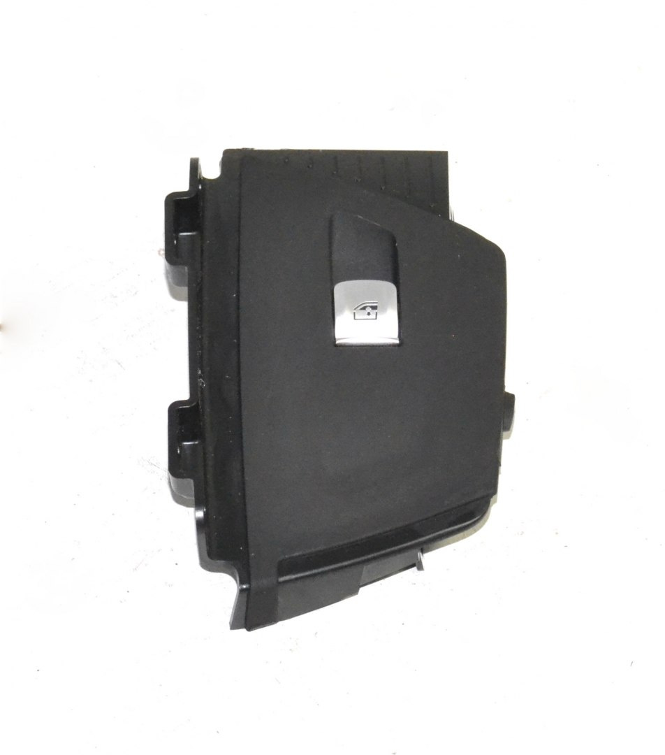 BMW G01 G02 przełącznik szyby 7410250 9299457 BMW G01 G02 przełącznik szyby 7410250 9299457