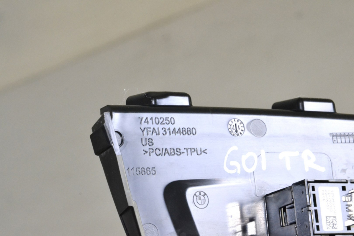 BMW G01 G02 przełącznik szyby 7410250 9299457 BMW G01 G02 przełącznik szyby 7410250 9299457