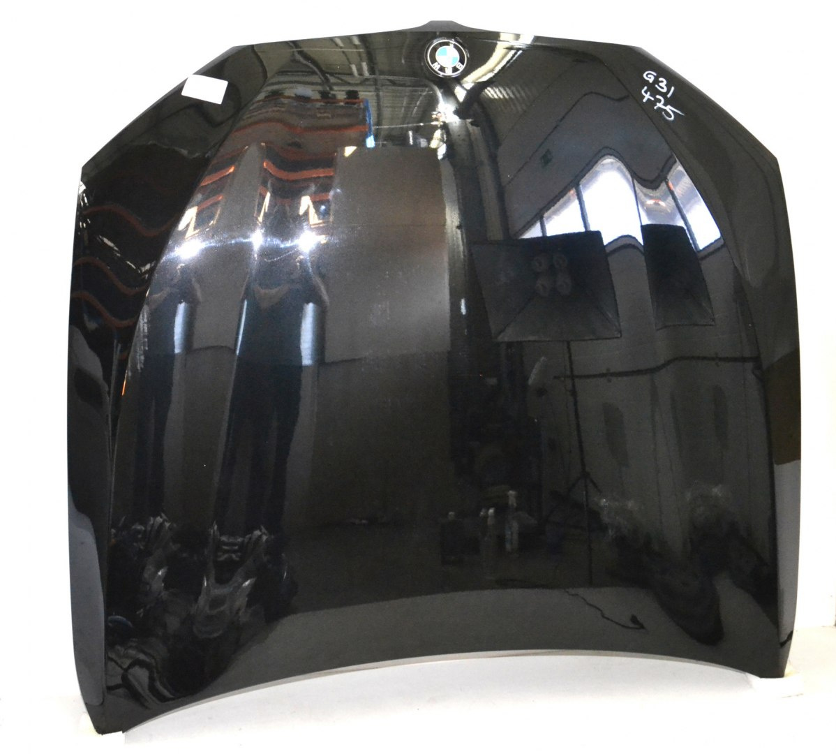 BMW 5 G30 G31 G38 maska pokrywa silnika kolor 475 BMW 5 G30 G31 G38 maska pokrywa silnika kolor 475