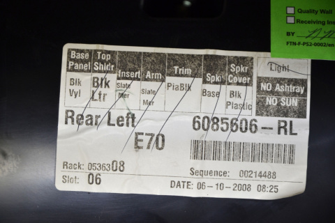 BMW X5 E70 tapicerka boczek drzwi lewy tył BMW X5 E70 tapicerka boczek drzwi lewy tył