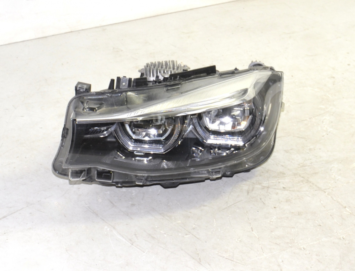 BMW 3 F34 GT LCI lampa prawa przód LED BMW 3 F34 GT LCI lampa prawa przód LED
