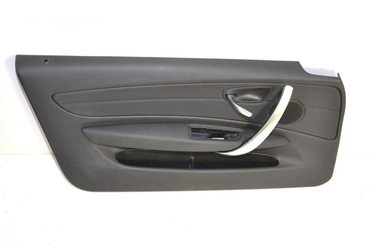 BMW E81 E82 tapicerka boczek drzwi lewy prawy BMW E81 E82 tapicerka boczek drzwi lewy prawy