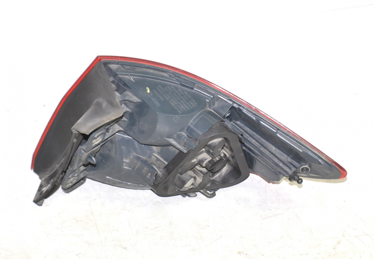 BMW 3 F31 rear light in the side panel left 7429727