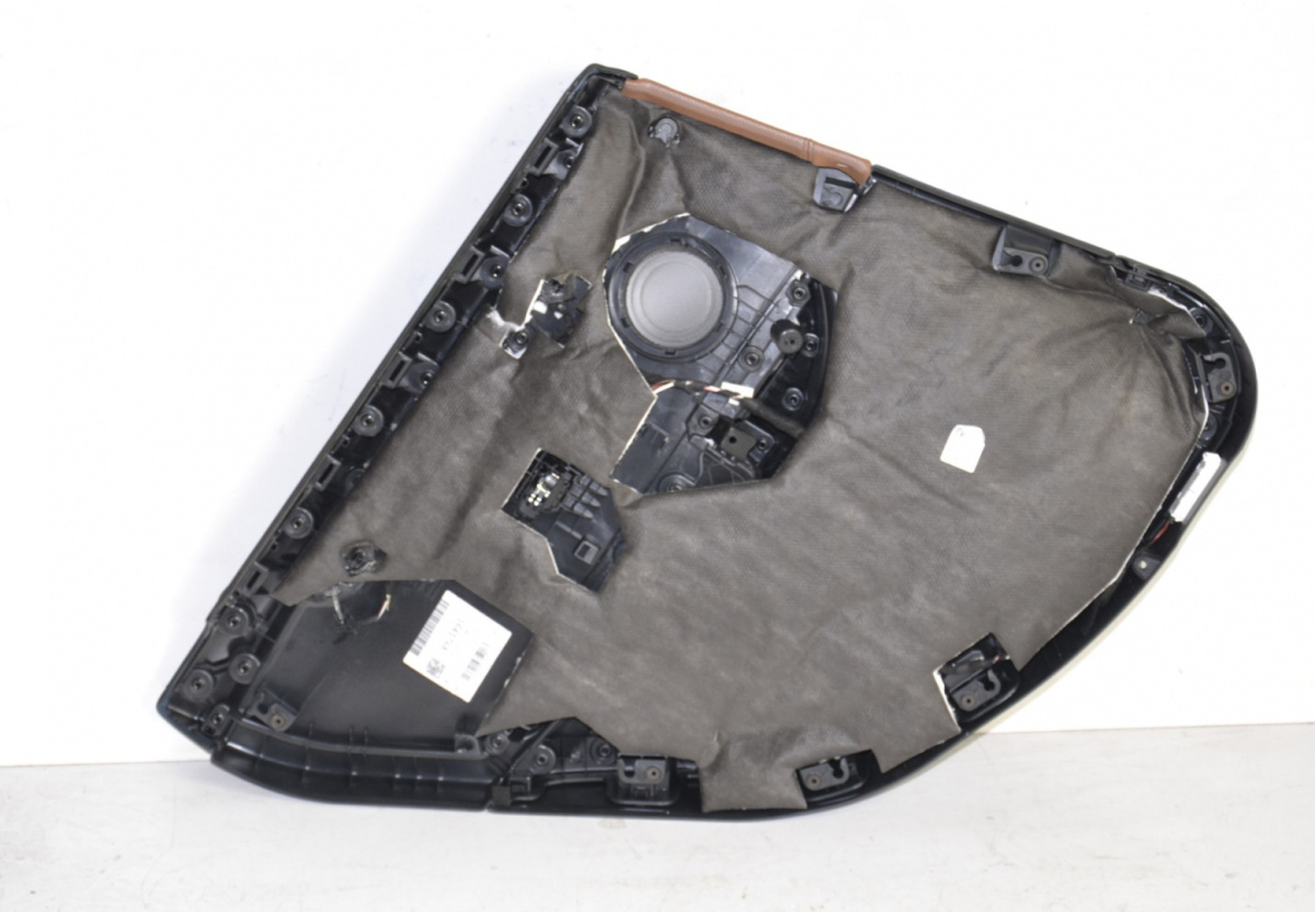 BMW 2 F45 F46 tapicerka boczek drzwi tył prawy BMW 2 F45 F46 tapicerka boczek drzwi tył prawy
