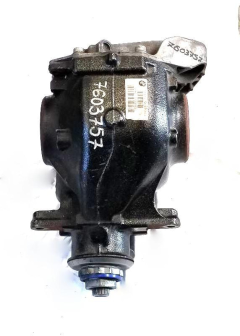 BMW F30 F31 F32 F34 F36 rear axle drive 7603757 I=3,23 BMW F30 F31 F32 F34 F36 rear axle drive 7603757 I=3,23