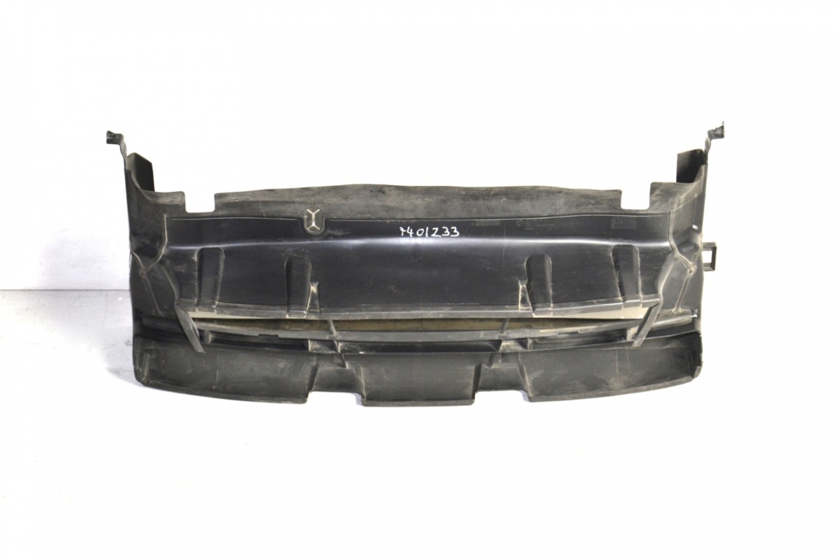 BMW F30 F31 LCI air channel lower air intake 7401233 BMW F30 F31 LCI air channel lower air intake 7401233