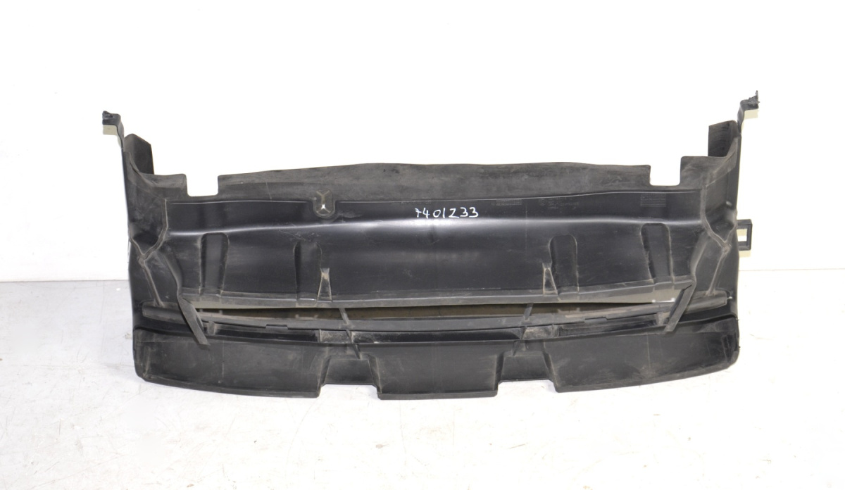 BMW F30 F31 LCI air channel lower air intake 7401233 BMW F30 F31 LCI air channel lower air intake 7401233