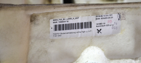 BMW F82 F32 podłoga bagażnika wykładzina 7289379 BMW F82 F32 podłoga bagażnika wykładzina 7289379