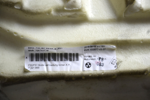 BMW F82 F32 podłoga bagażnika wykładzina 7289379 BMW F82 F32 podłoga bagażnika wykładzina 7289379