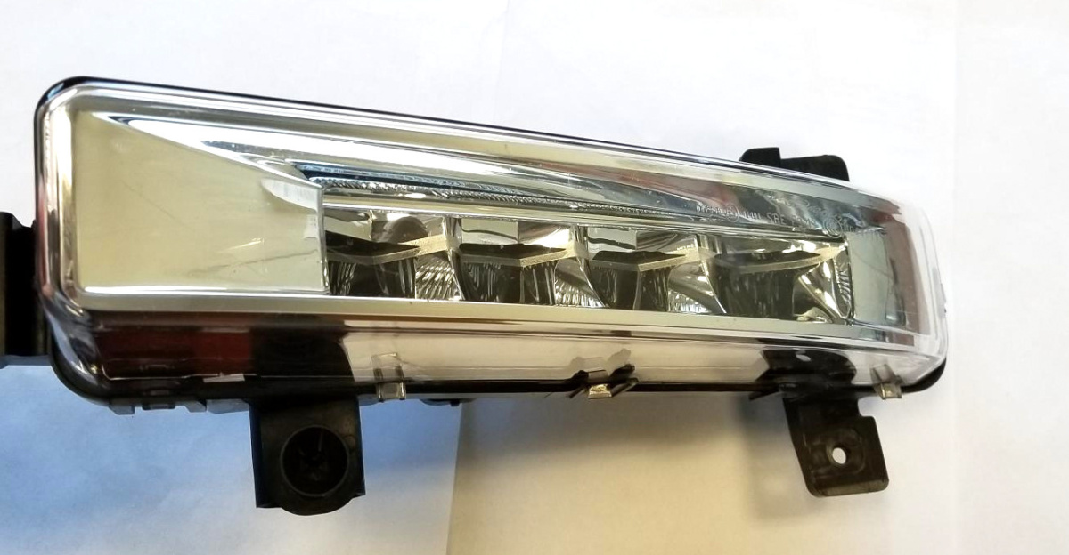 BMW 5 G30 G31 6 G32 fog light LED left 7349131 BMW 5 G30 G31 6 G32 fog light LED left 7349131