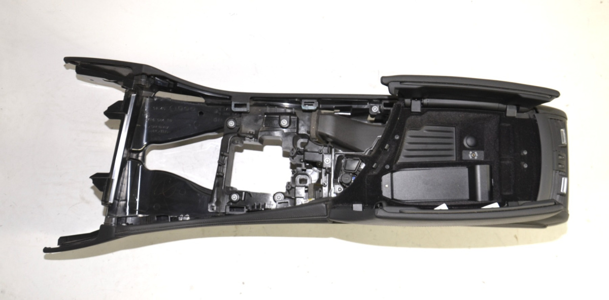 BMW F10 F18 konsola tunel środkowy podłokietnik