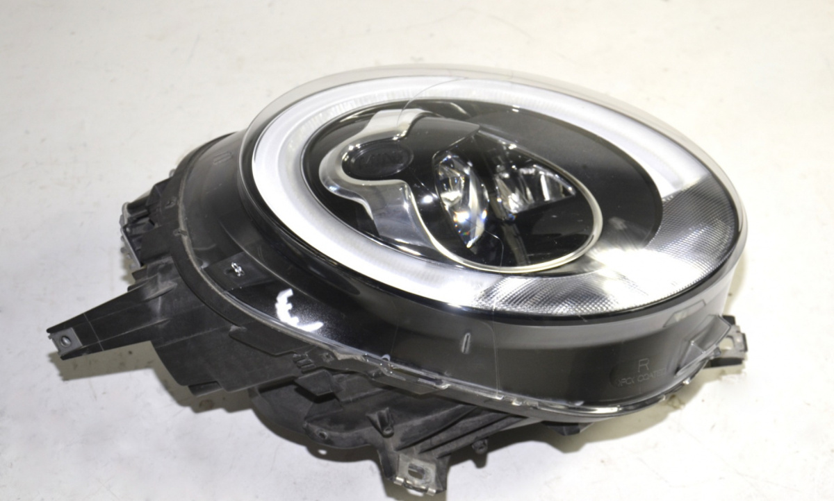 MINI F54 F55 F56 lampa przednia przód LED prawa MINI F54 F55 F56 lampa przednia przód LED prawa