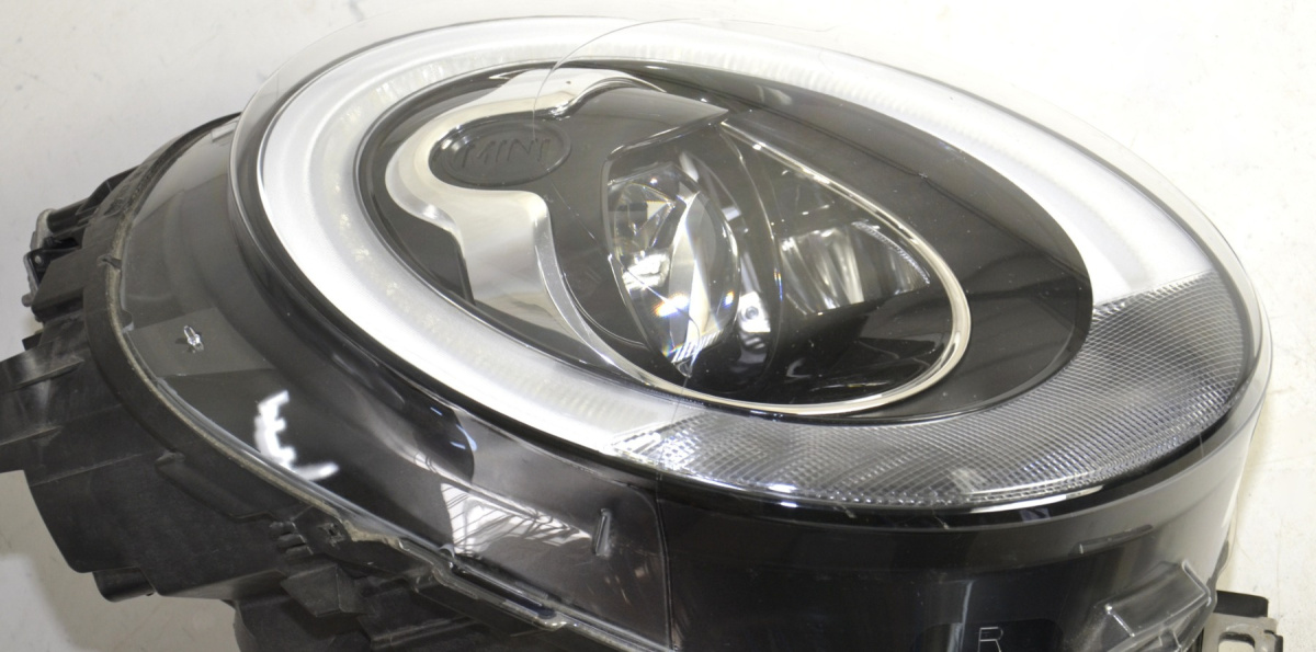 MINI F54 F55 F56 lampa przednia przód LED prawa MINI F54 F55 F56 lampa przednia przód LED prawa