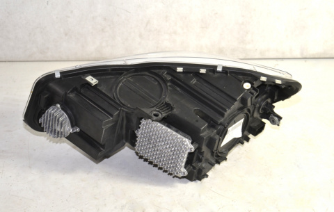BMW 2 F45 F46 headlight with LED technology right 7402564 BMW 2 F45 F46 headlight with LED technology right 7402564