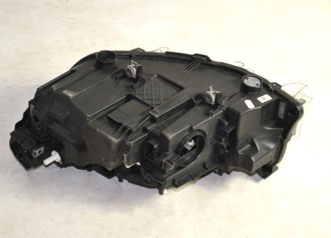 BMW 3 F34 GT LCI lampa prawa przód LED BMW 3 F34 GT LCI lampa prawa przód LED