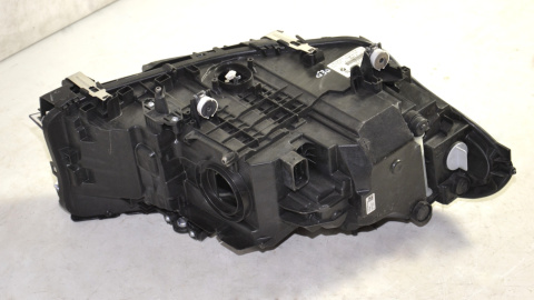 BMW 5 G30 G31 F90 headlight left LED USA 7439191 BMW 5 G30 G31 F90 headlight left LED USA 7439191