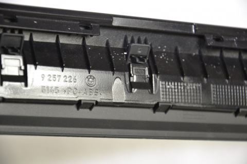 BMW F25 F26 listwa ozdobna deski 9257224 BMW F25 F26 listwa ozdobna deski 9257224