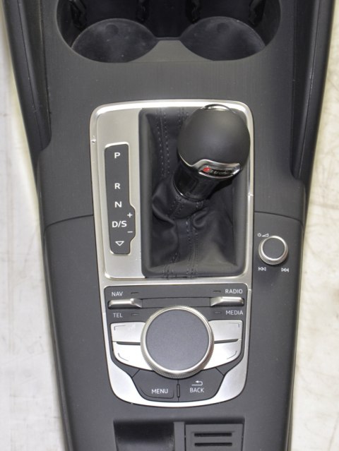 AUDI A8 stelaż tunelu środkowego 4H0861831A AUDI A8 stelaż tunelu środkowego 4H0861831A