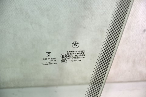 BMW 4 F33 M4 F83 szyba drzwi przednia przód lewa BMW 4 F33 M4 F83 szyba drzwi przednia przód lewa