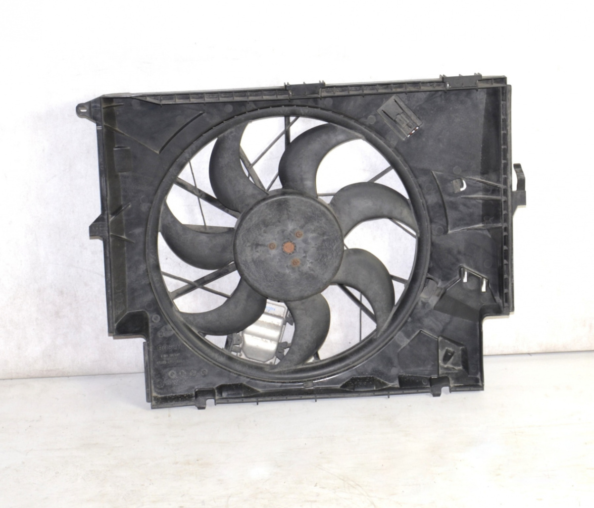BMW E81 E90 E91 E84 wentylator 400W 7788906 BMW E81 E90 E91 E84 wentylator 400W 7788906