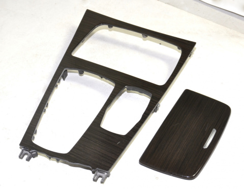 BMW F01 F02 F04 listwa ozdobna deski konsoli BMW F01 F02 F04 listwa ozdobna deski konsoli
