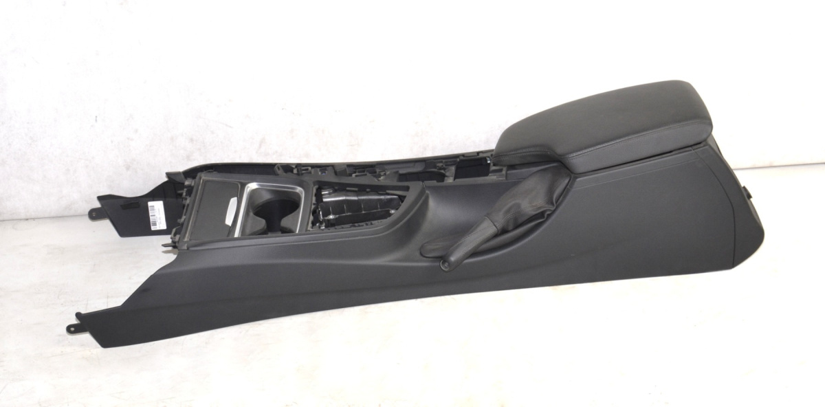 BMW F30 F31 F33 F34 F35 F36 konsola środkowa tunel BMW F30 F31 F33 F34 F35 F36 konsola środkowa tunel