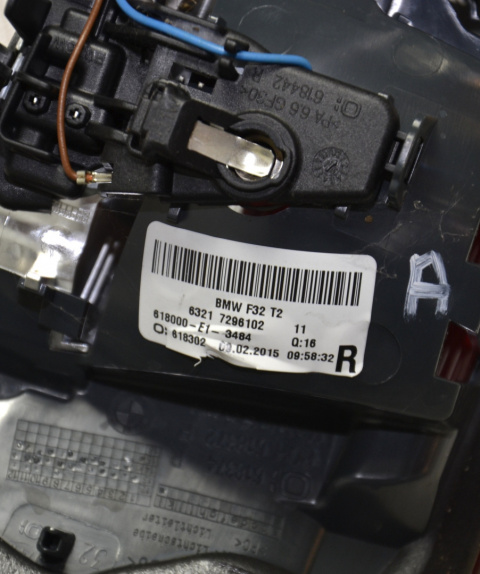 BMW F33 F83 F36 lampa tylna tył klapy 7296102 BMW F33 F83 F36 lampa tylna tył klapy 7296102
