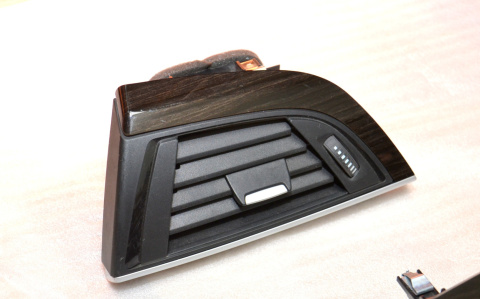 BMW 1 F20 2 F21 F22 F23 listwa ozdobna konsoli BMW 1 F20 2 F21 F22 F23 listwa ozdobna konsoli