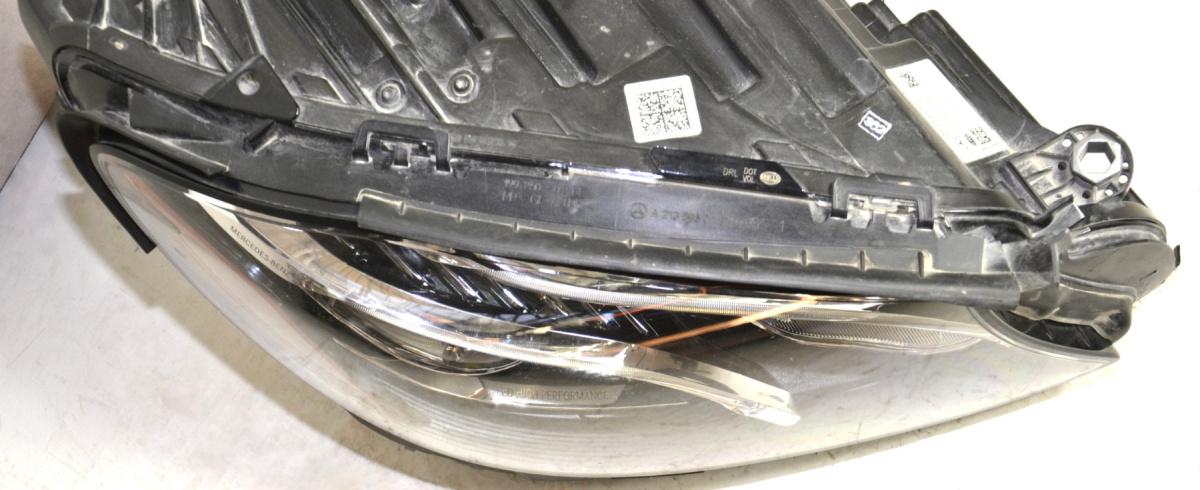 Mercedes W213 rail extension front left A2136201500 Mercedes W213 rail extension front left A2136201500