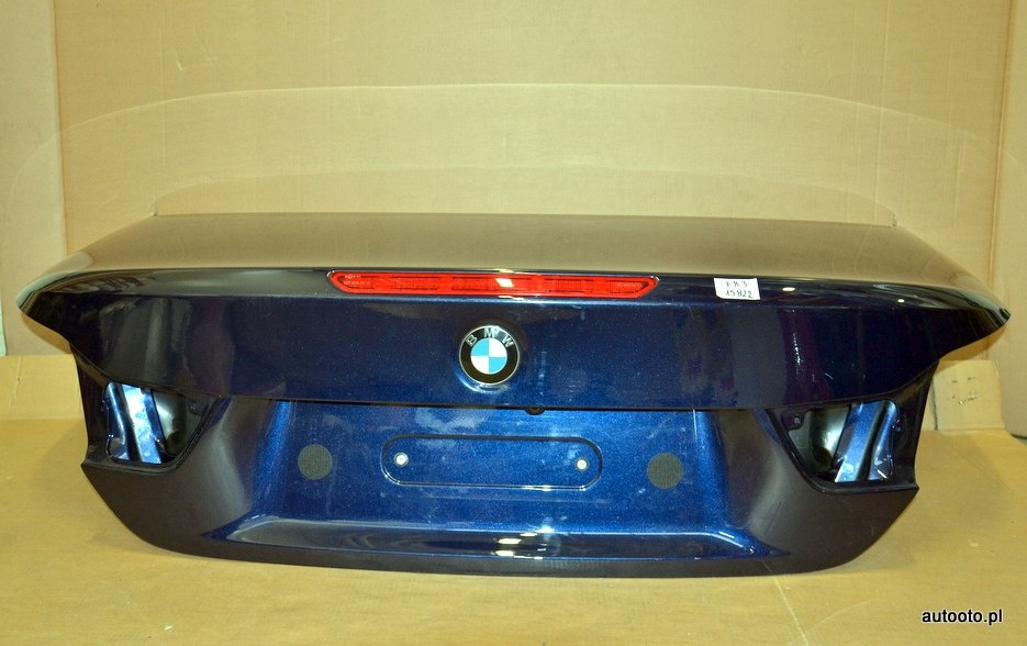 BMW 4 F33 M4 F83 klapa bagażnika tył kolor X10 BMW 4 F33 M4 F83 klapa bagażnika tył kolor X10